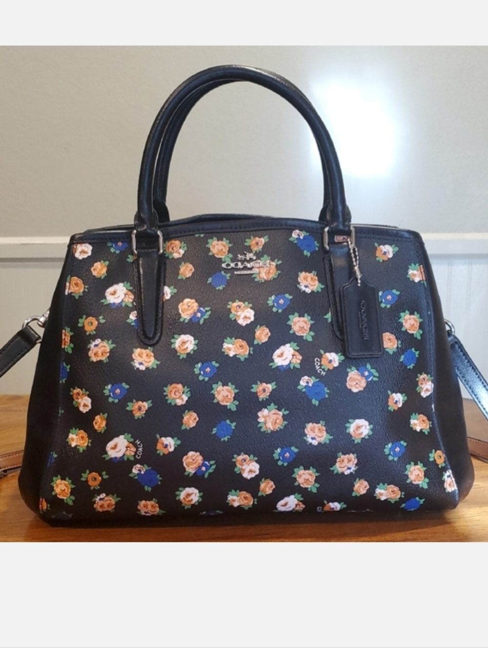 Like NEW Coach Margot Carryall With Rose Print